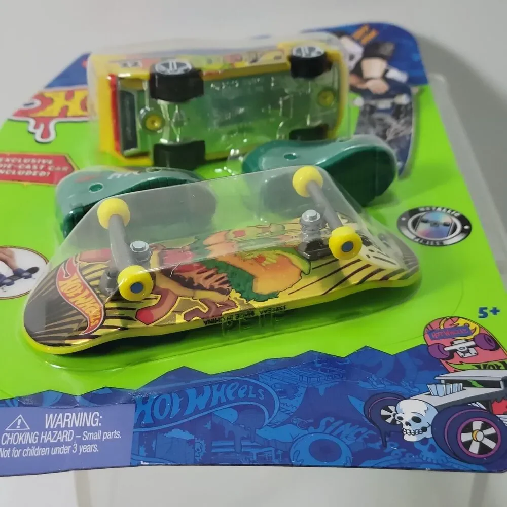 Hot Wheels Skate Metallic GOLD Deck Maximum Leeway Exclusive Diecast Fingerboard